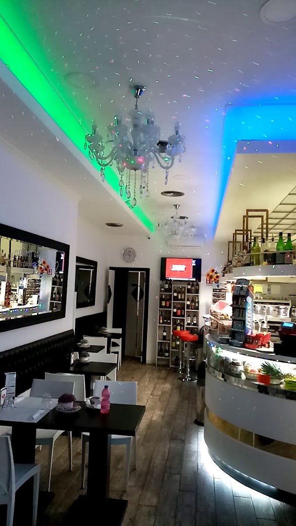 Petrini lounge Cafe · Foto 13